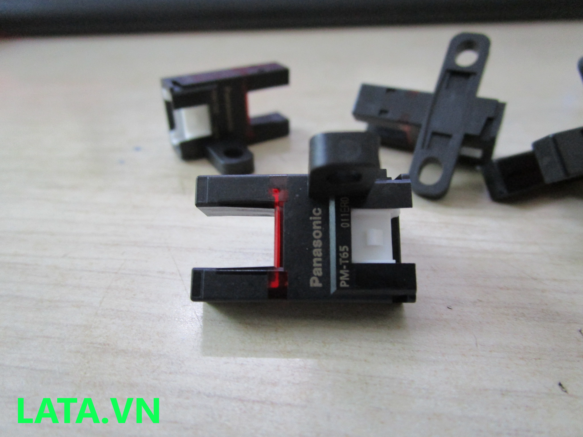 Micro Photoelectric Sensor Cảm biến quang PM-T65