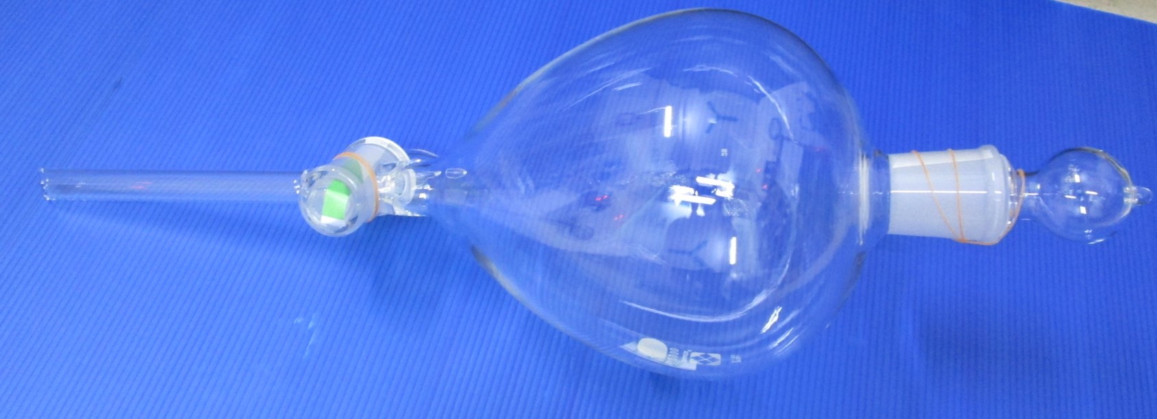: Separatory Funnel with Glass Cock Phễu chiết
